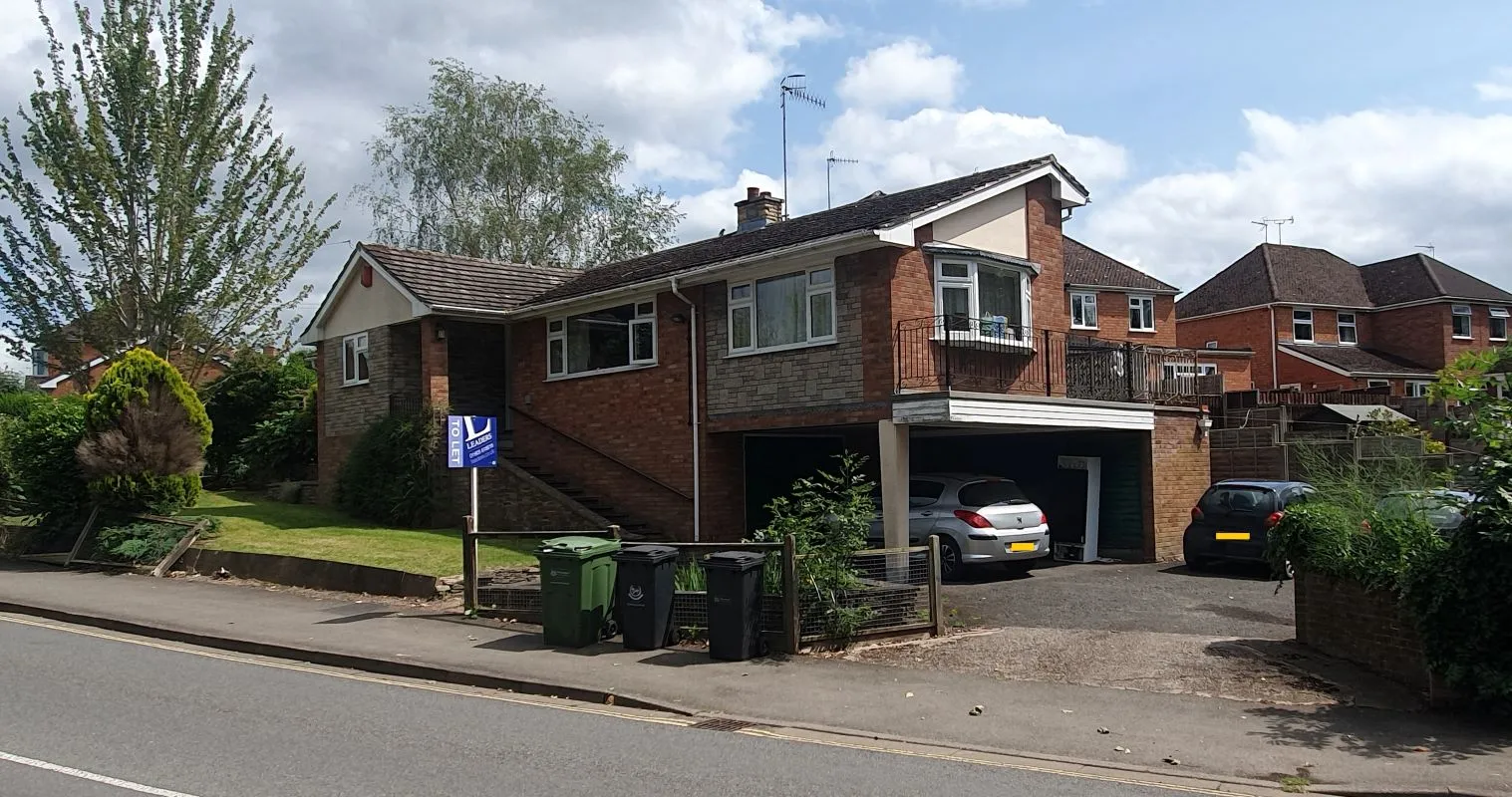 Freehold HMO Investment - 5 Bed Det. Bungalow  - Rental £27,000 p.a.