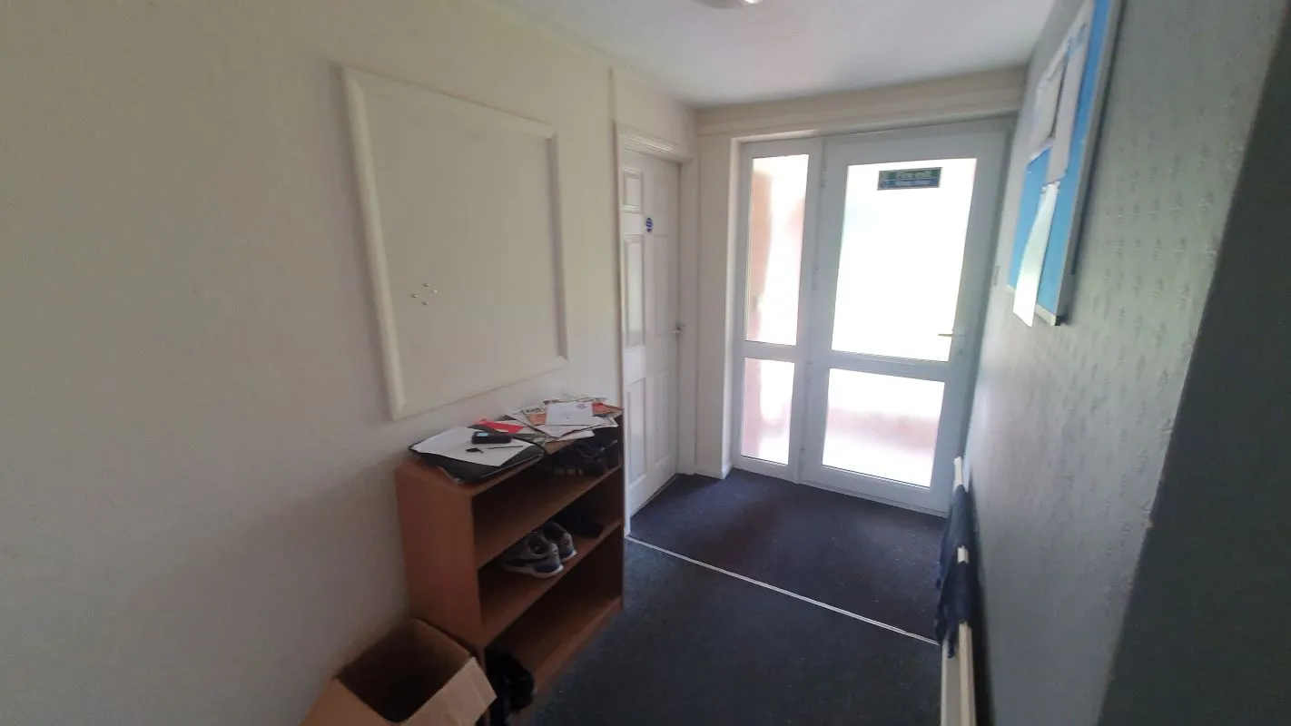Freehold HMO Investment - 5 Bed Det. Bungalow  - Rental £27,000 p.a.
