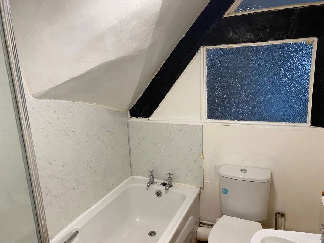 High Yielding Freehold Residential Investment Opportunity - Eleven Flats