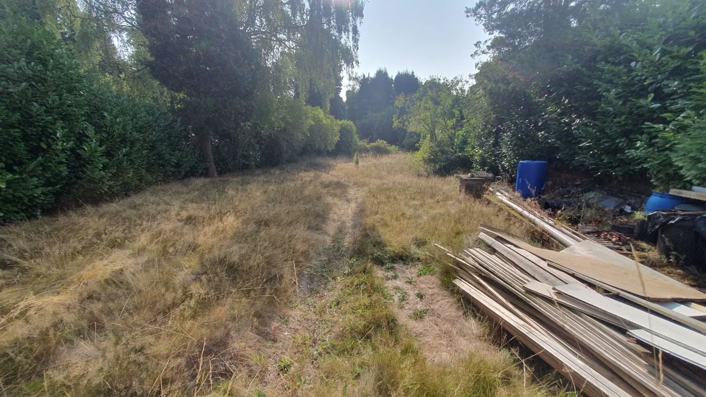 Freehold Vacant Detached House requiring Refurbishment/Redevelopment
