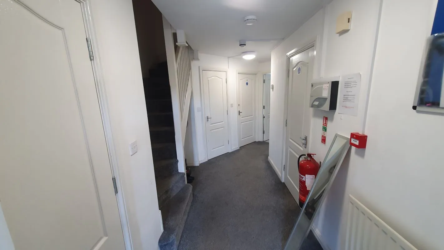 Freehold HMO Investment with 5 Bedrooms - Current Rent: £24,240 p.a.