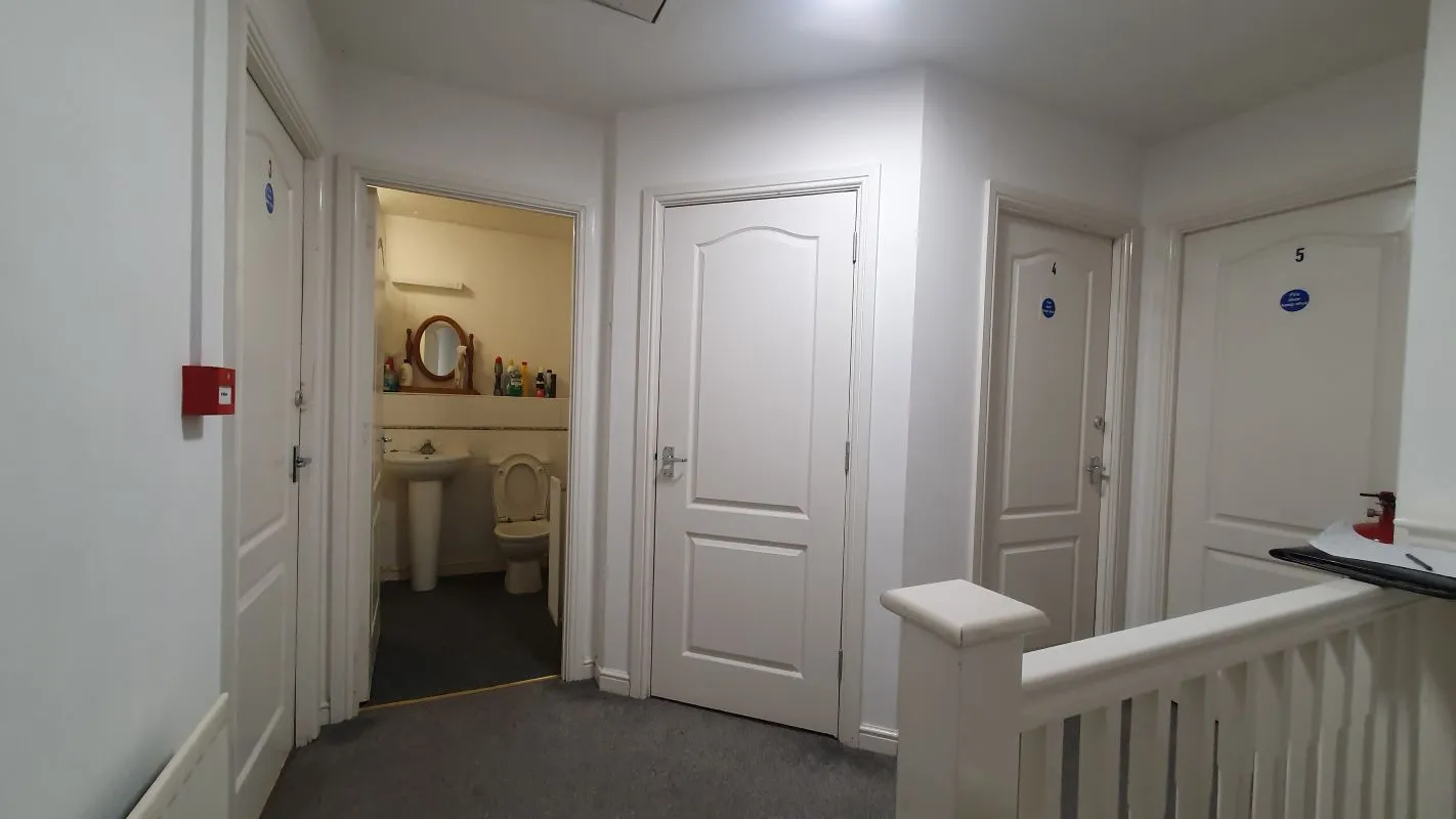Freehold HMO Investment with 5 Bedrooms - Current Rent: £24,240 p.a.