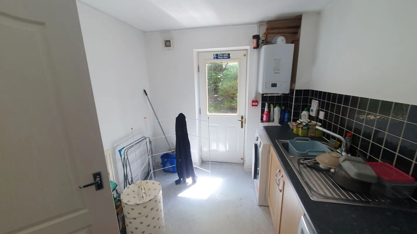 Freehold HMO Investment with 5 Bedrooms - Current Rent: £24,240 p.a.
