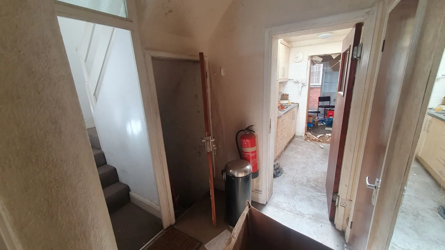 Freehold Vacant Double Fronted Commercial Premises