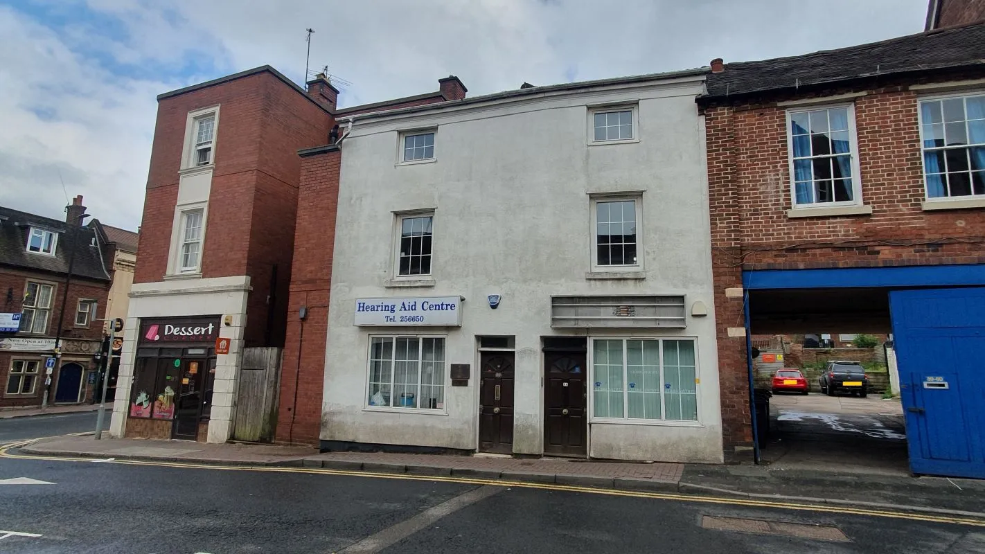 Freehold Vacant Double Fronted Commercial Premises
