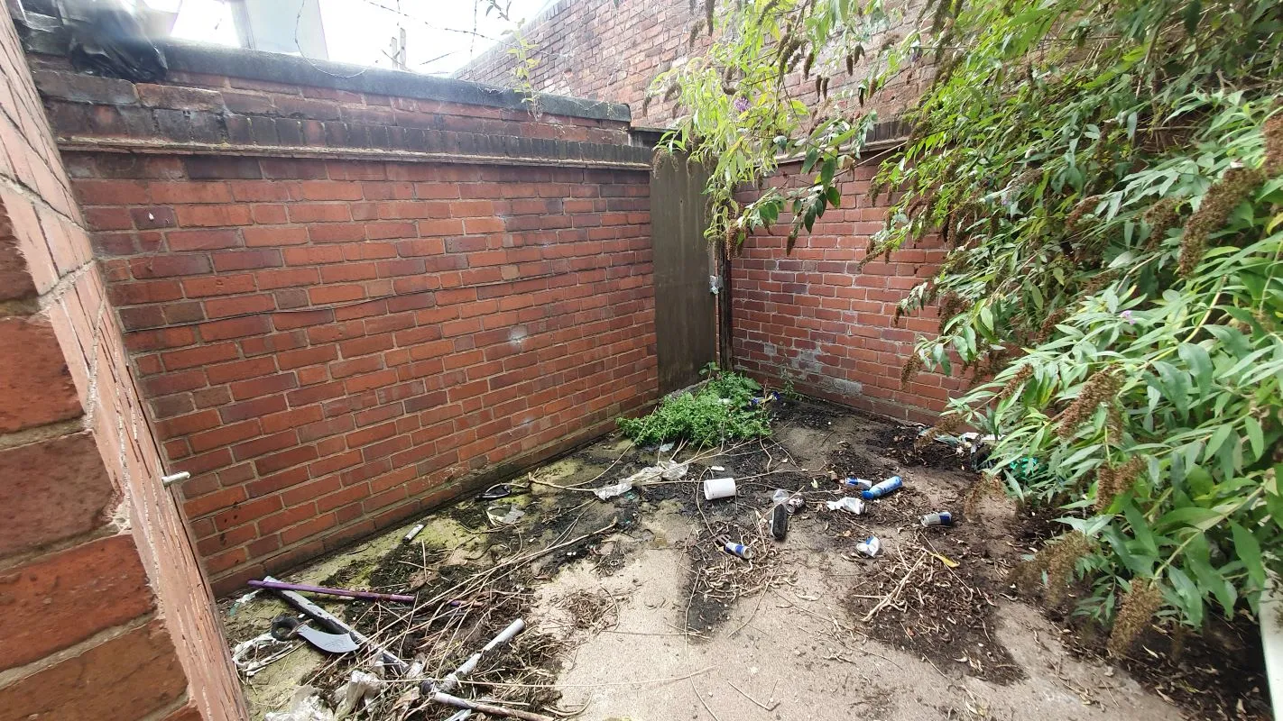 Freehold Vacant Double Fronted Commercial Premises