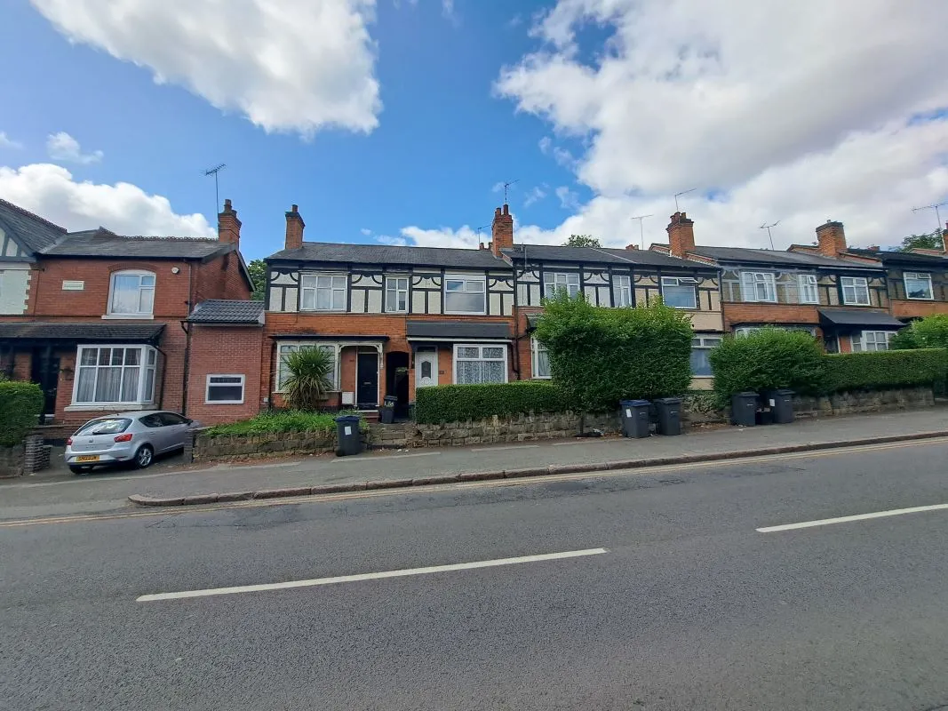 Freehold Vacant Mid Terraced House