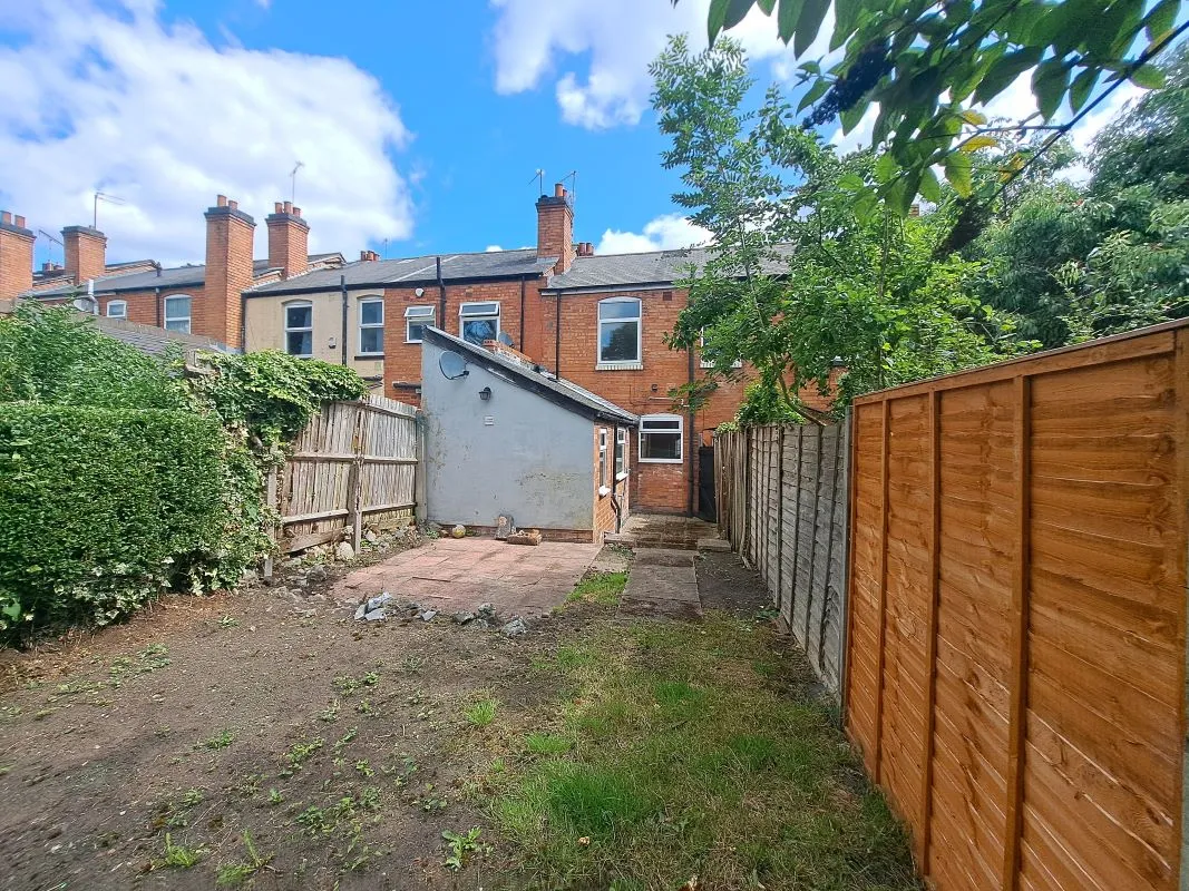 Freehold Vacant Mid Terraced House