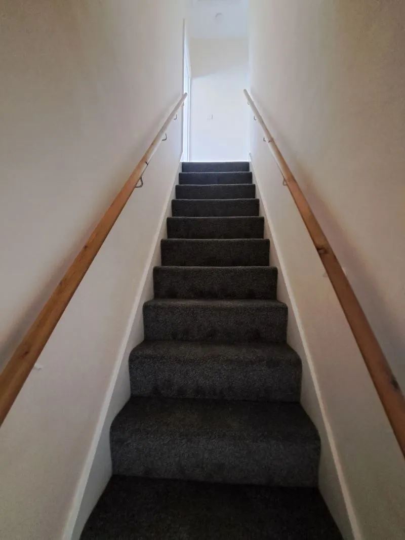 Freehold Vacant Mid Terraced House