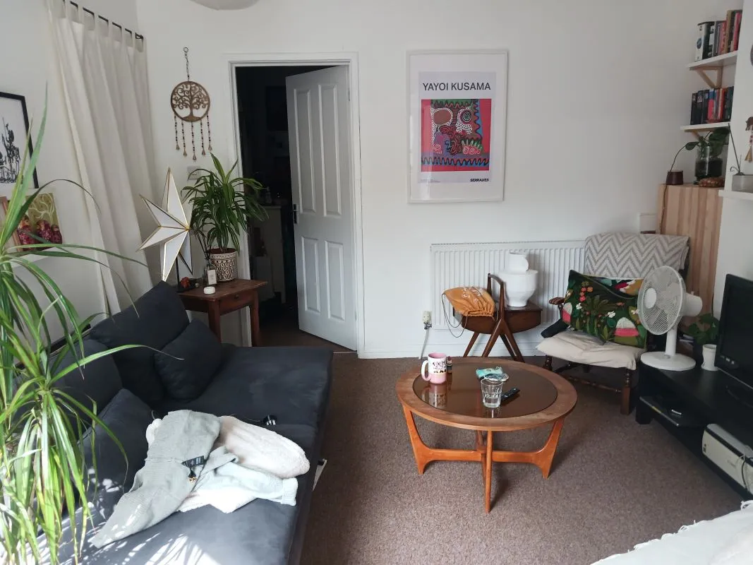 Freehold Investment - Retail Unit and Two Flats (Rental £22,200 per annum).