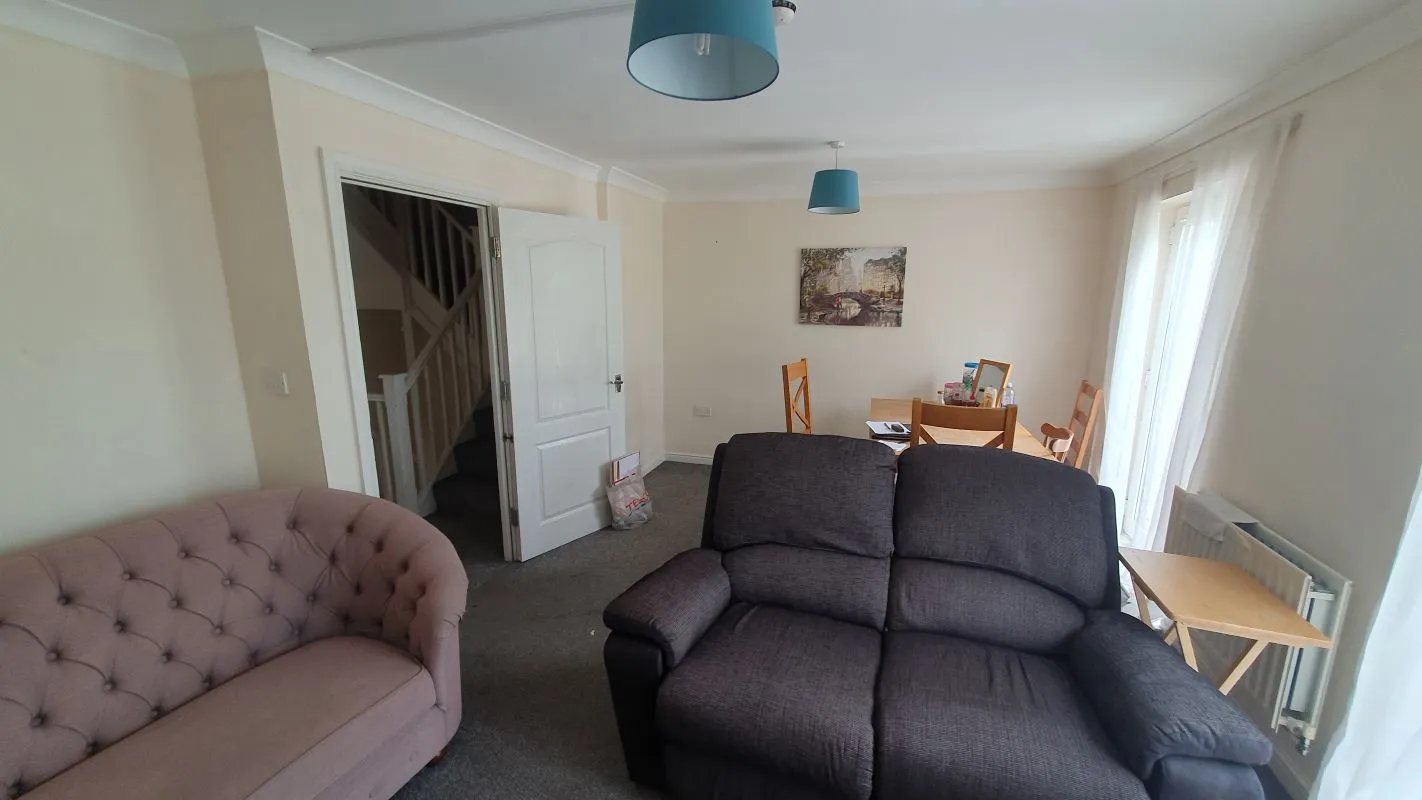 Freehold HMO Investment with 5 Bedrooms - Current Rent: £26,400 p.a.
