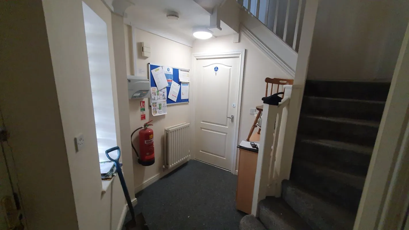 Freehold HMO Investment with 5 Bedrooms - Current Rent: £26,400 p.a.