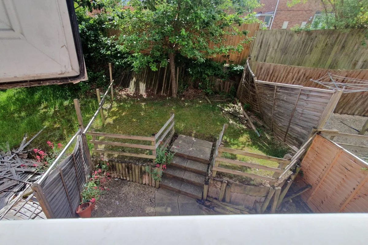 Freehold HMO Investment with 5 Bedrooms - Current Rent: £26,400 p.a.