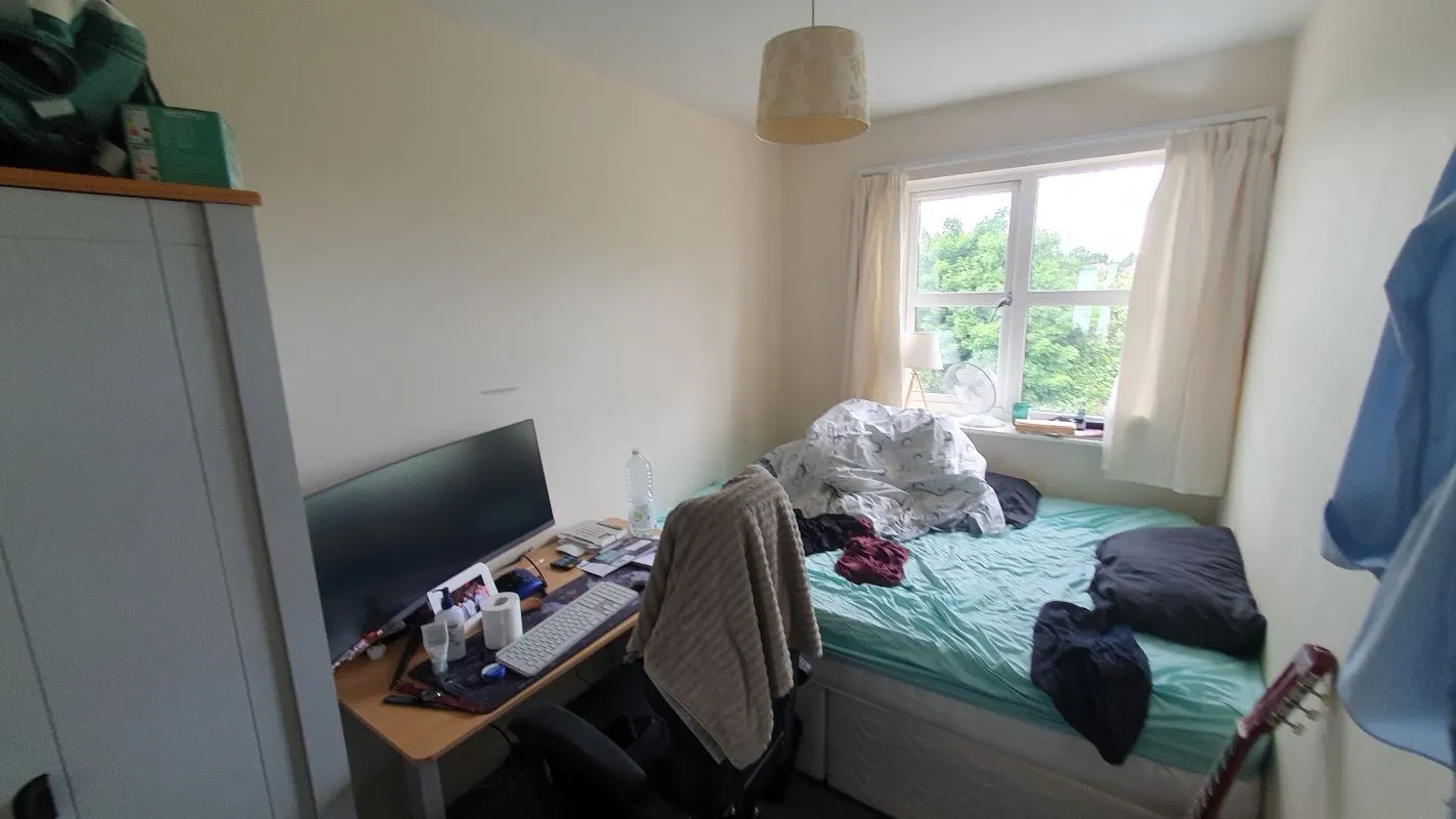 Freehold HMO Investment with 5 Bedrooms - Current Rent: £26,400 p.a.
