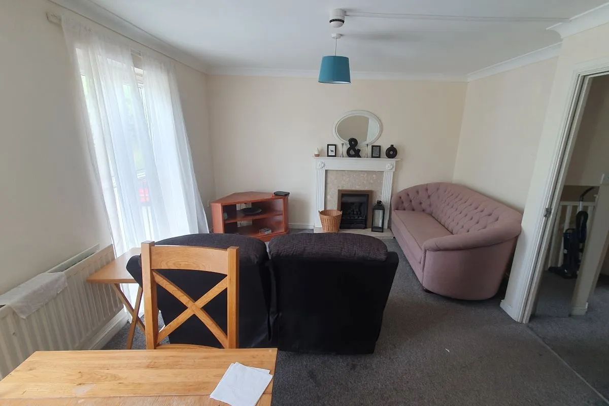 Freehold HMO Investment with 5 Bedrooms - Current Rent: £26,400 p.a.