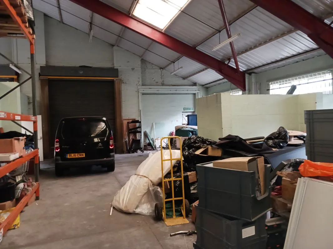 Freehold Vacant Detached Industrial Unit And Yard (16,000 sq.ft)