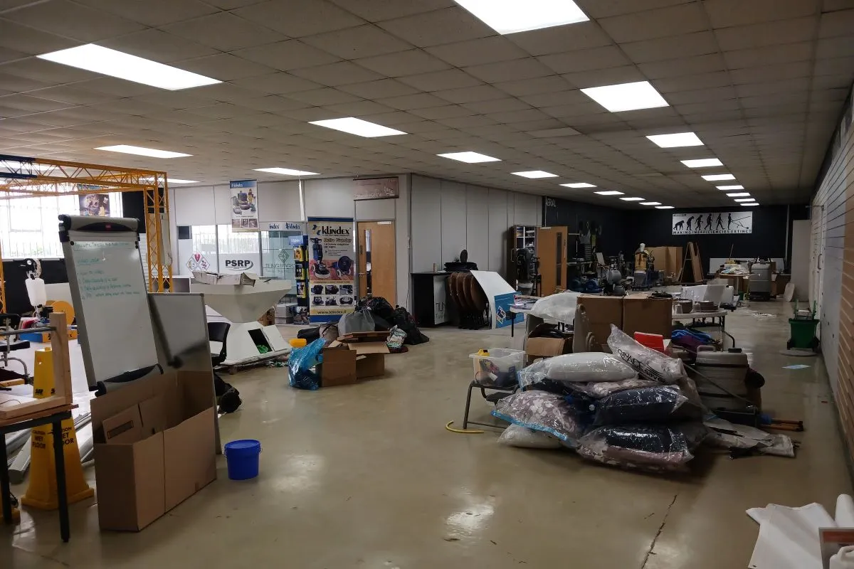 Freehold Vacant Detached Industrial Unit And Yard (16,000 sq.ft)