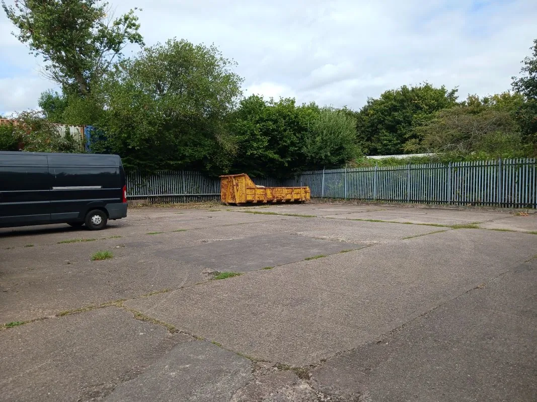 Freehold Vacant Detached Industrial Unit And Yard (16,000 sq.ft)
