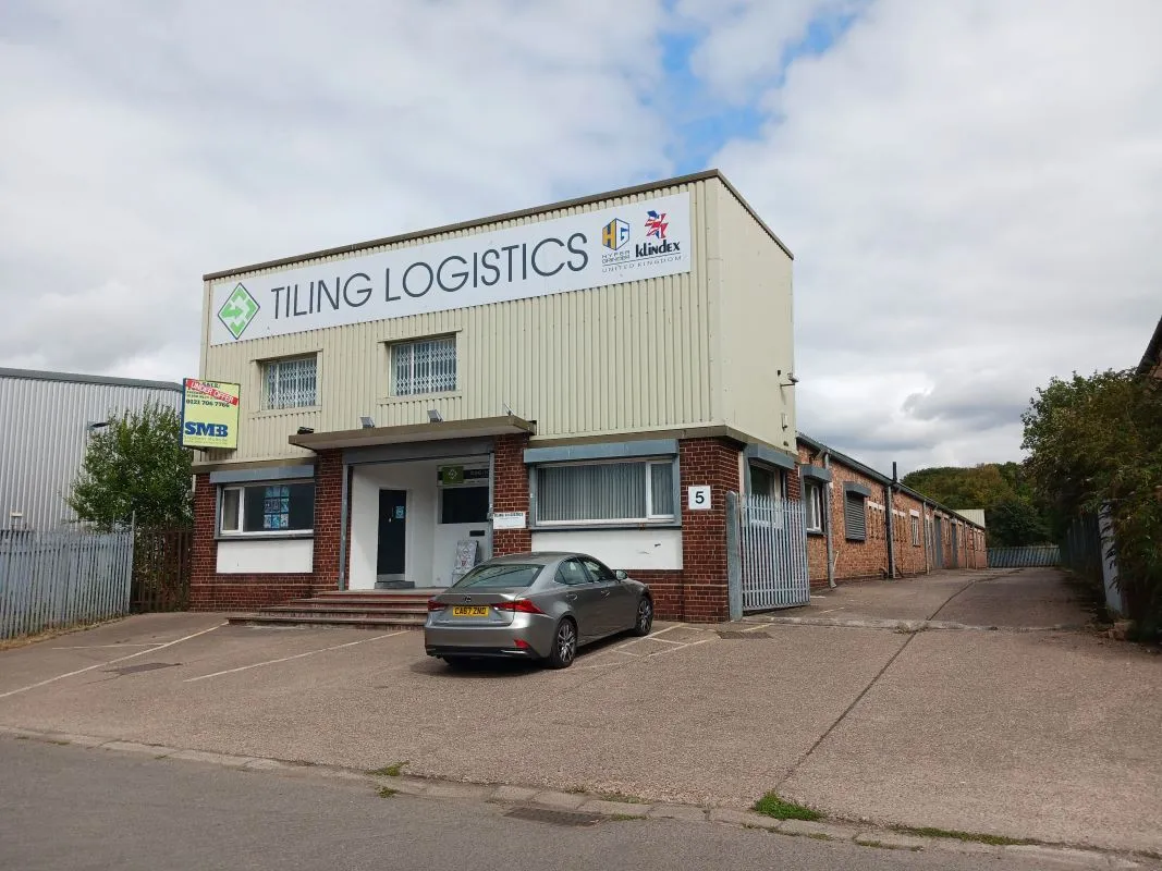 Freehold Vacant Detached Industrial Unit And Yard (16,000 sq.ft)