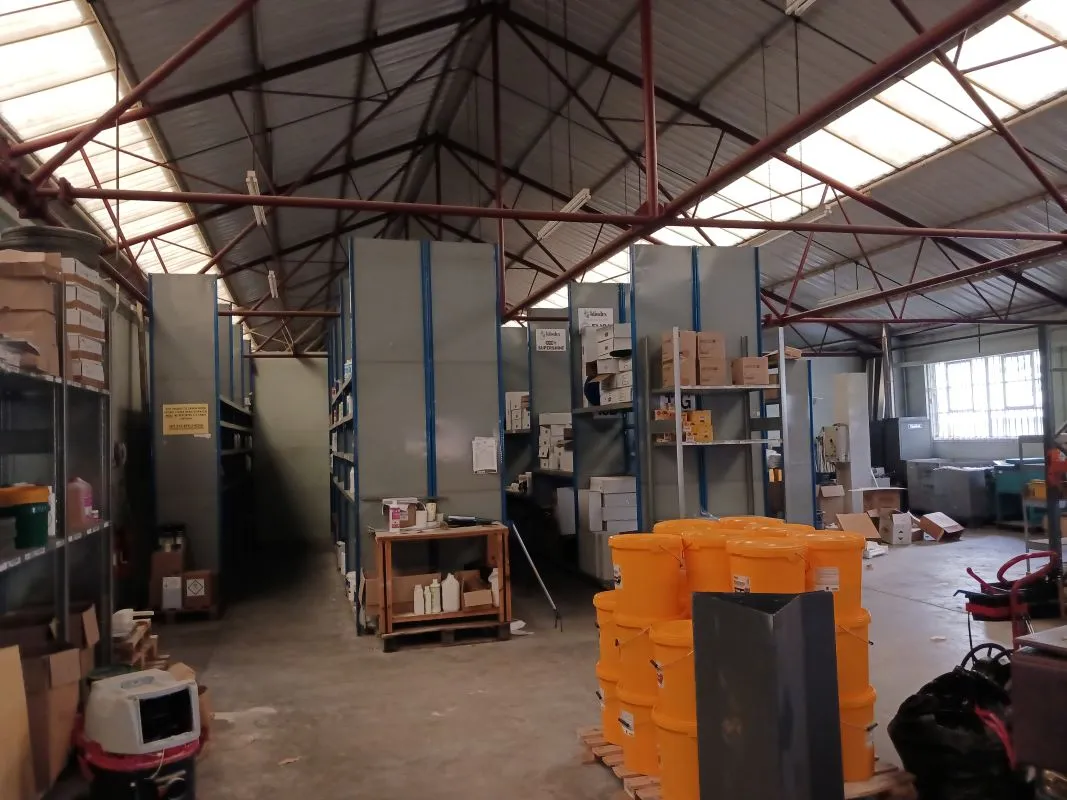 Freehold Vacant Detached Industrial Unit And Yard (16,000 sq.ft)