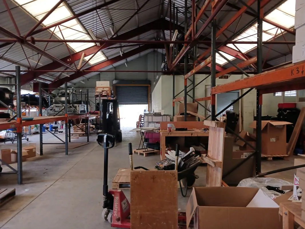 Freehold Vacant Detached Industrial Unit And Yard (16,000 sq.ft)