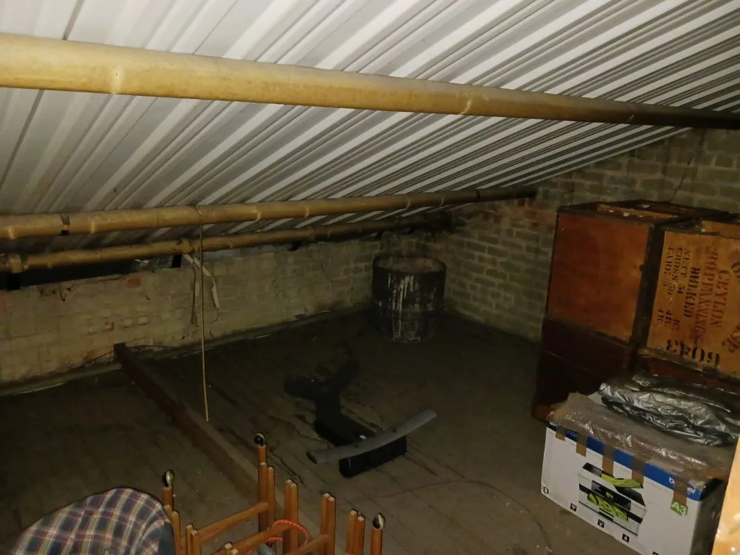 Freehold Vacant Detached Industrial Unit And Yard (16,000 sq.ft)