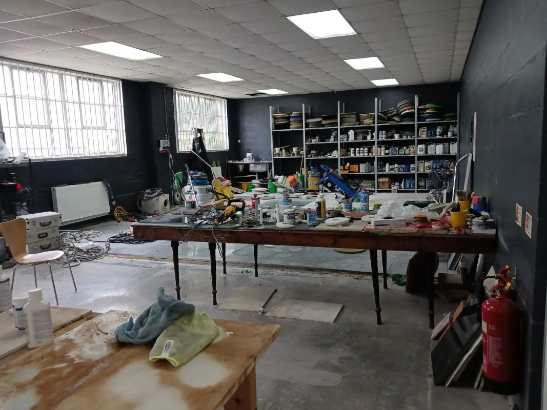 Freehold Vacant Detached Industrial Unit And Yard (16,000 sq.ft)