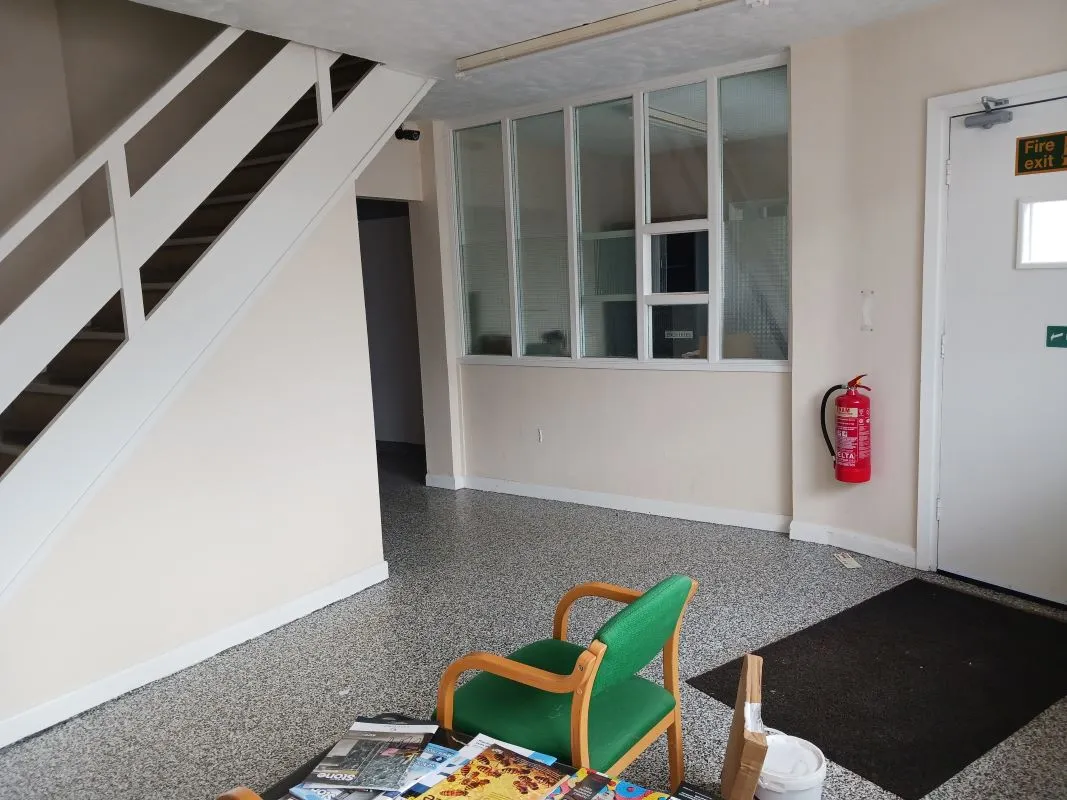 Freehold Vacant Detached Industrial Unit And Yard (16,000 sq.ft)
