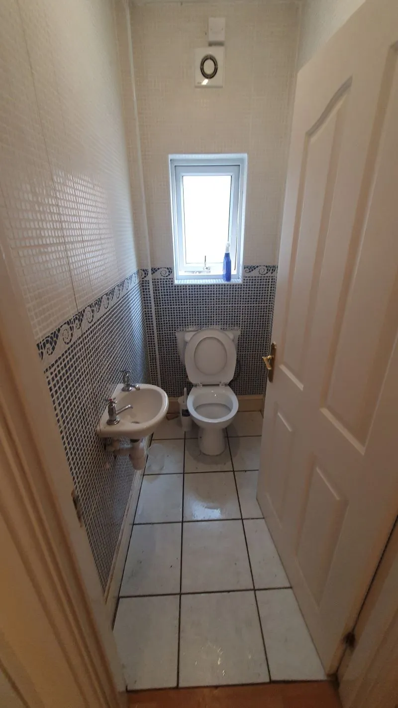 Freehold Investment – Substantial Semi-Detached House let as a 9 Bedroom HMO.