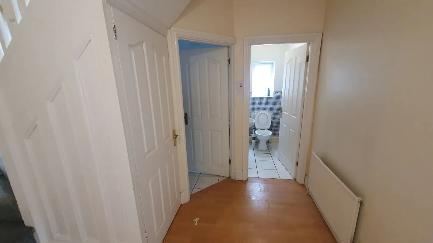 Freehold Investment – Substantial Semi-Detached House let as a 9 Bedroom HMO.