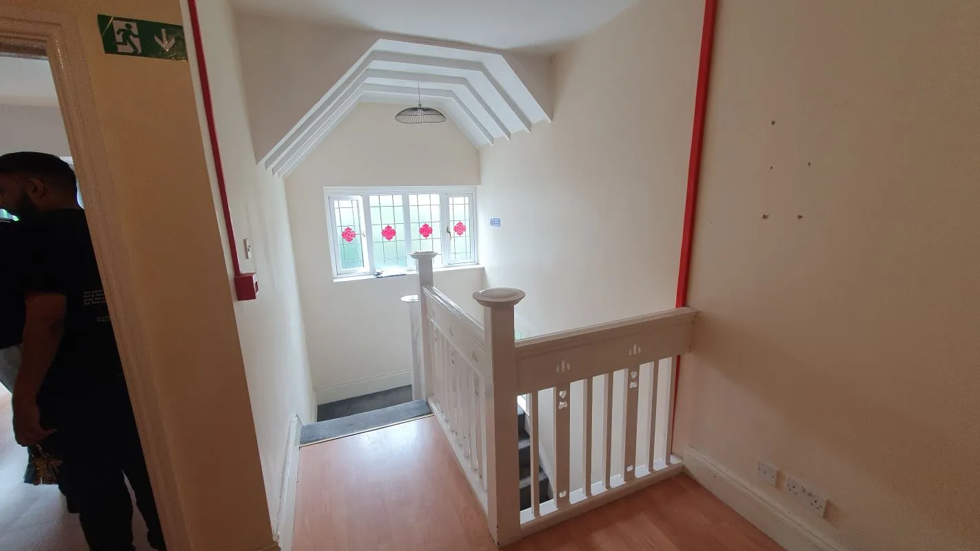 Freehold Investment – Substantial Semi-Detached House let as a 9 Bedroom HMO.