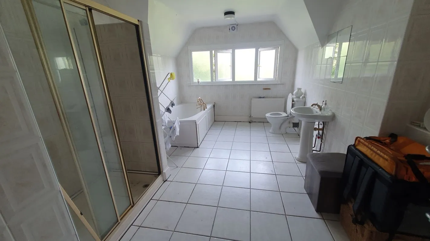 Freehold Investment – Substantial Semi-Detached House let as a 9 Bedroom HMO.