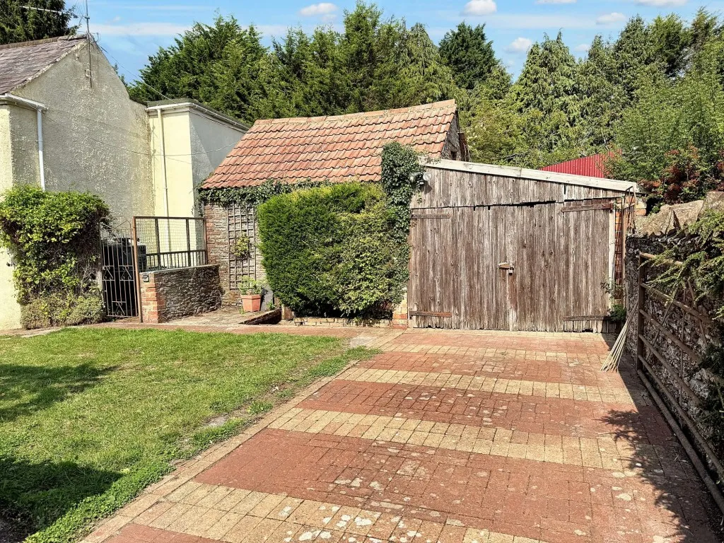 Chaingate Lane, Iron Acton, BS37