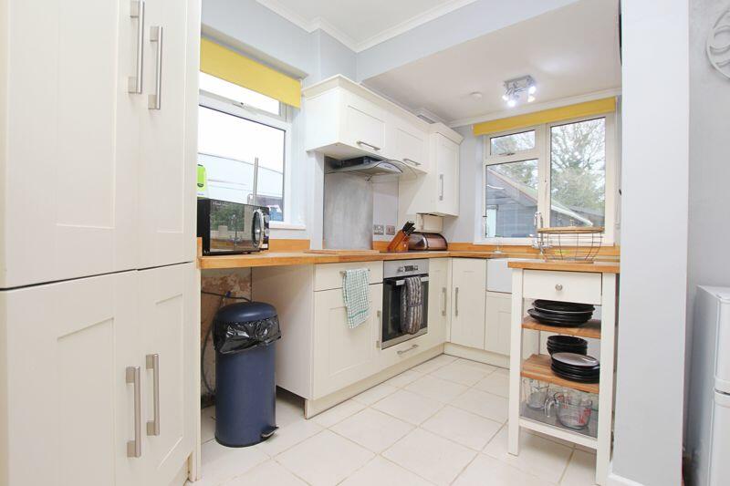 4 bed Semi-Detached