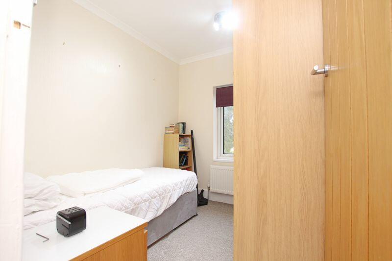 4 bed Semi-Detached