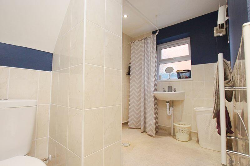 4 bed Semi-Detached