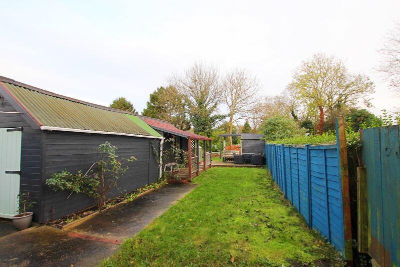 4 bed Semi-Detached