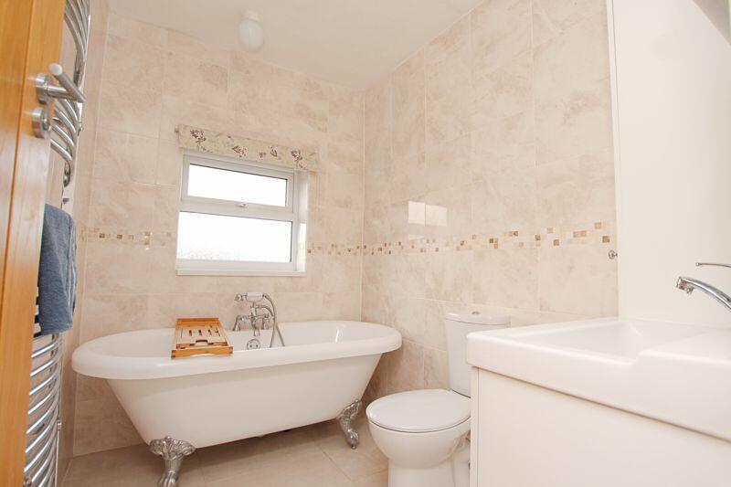 4 bed Semi-Detached