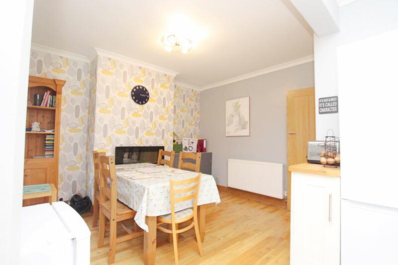 4 bed Semi-Detached