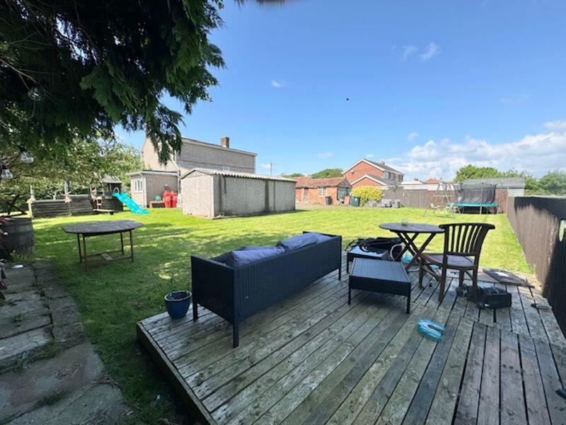 4 bed Detached