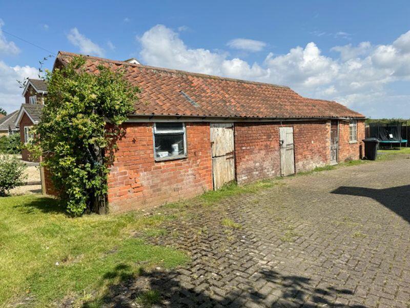 4 bed Detached