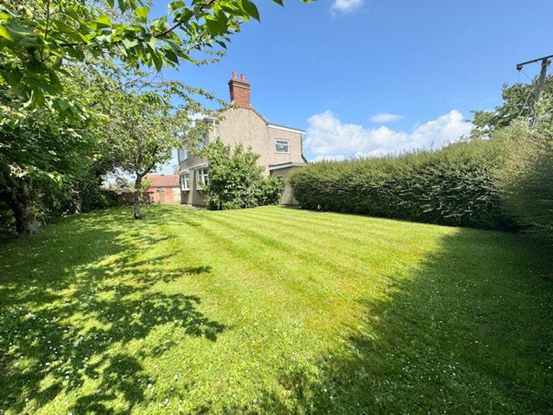 4 bed Detached