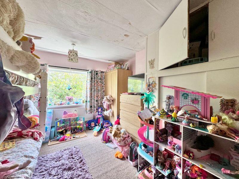 4 bed Detached