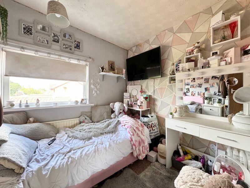 4 bed Detached