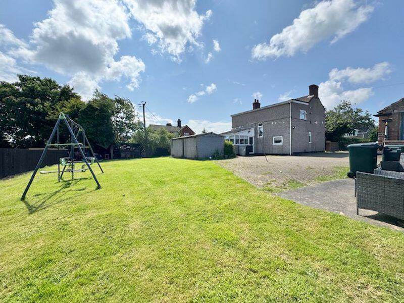 4 bed Detached
