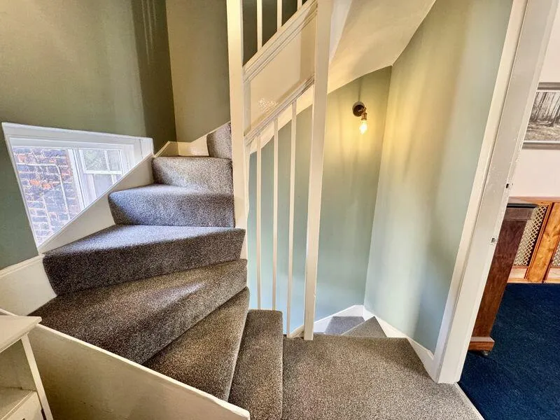 4 bed Character Property