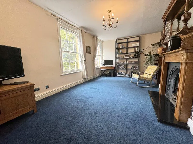 4 bed Character Property