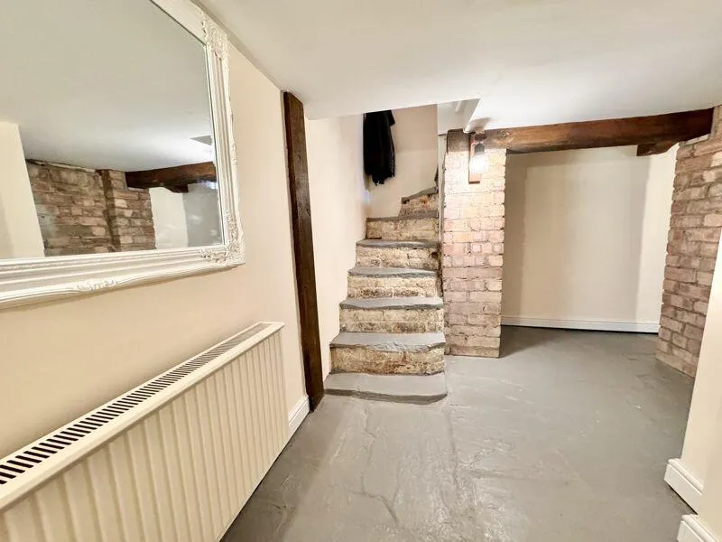 4 bed Character Property