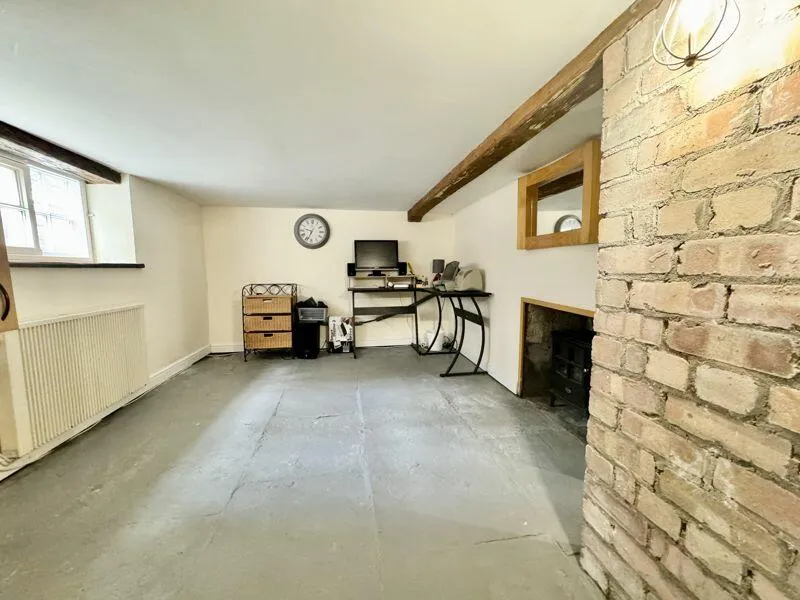4 bed Character Property