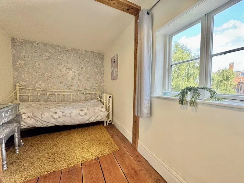4 bed Character Property